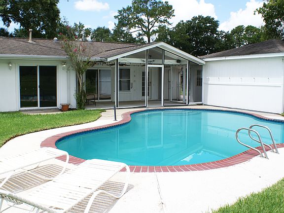 Covered patio and pool
