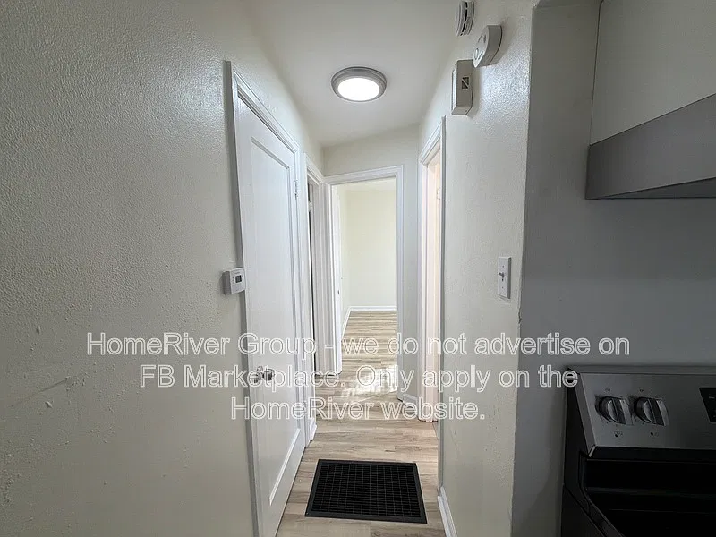 2 bed, 1.0 bath, 768 sqft, $1,200 — Photo 4