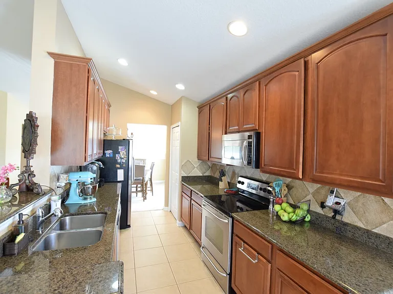 5297 Maxon Ter — Photo 9