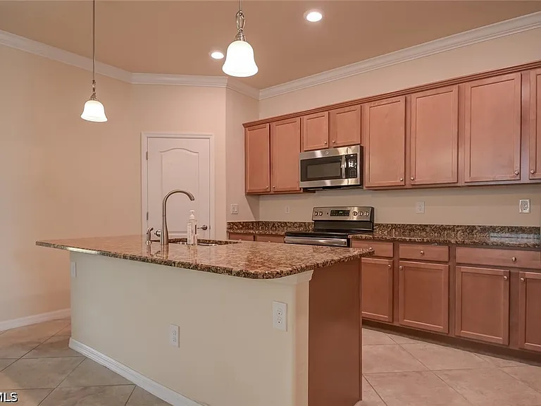 10973 Cherry Laurel Dr — Photo 4