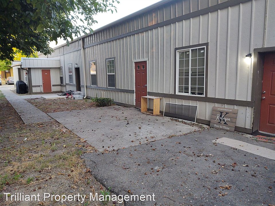 2nd image of 200 Railroad Ave #10