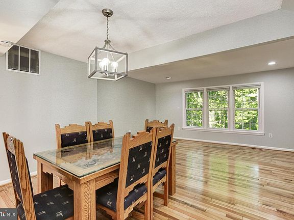 5th image of 11903 Bargate Ct