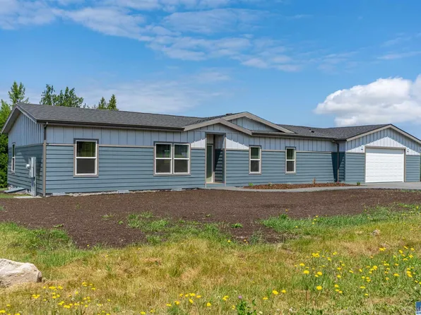112 Peregrine Ln, Sequim, WA 98382