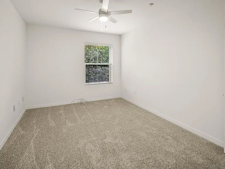 301 W G St #307 — Photo 27