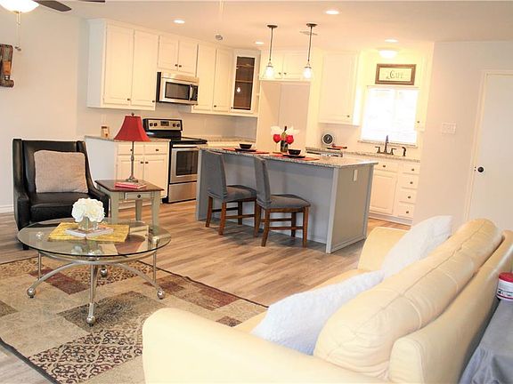 4th image of 3428 Antilles Dr