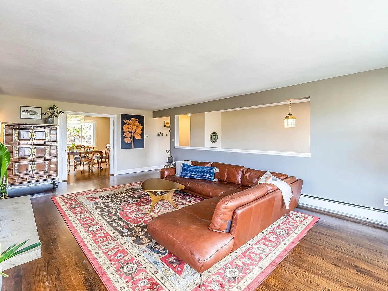 5 bed, 3980 sqft, $5,500 — Photo 4