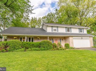 1409 Smokehouse Ln, Harrisburg, PA 17110