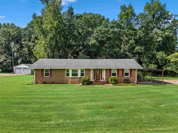 321 Belair Ln, Wellford, SC 29385