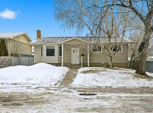 2404 W 51st St NE, Calgary, AB T1Y1C3