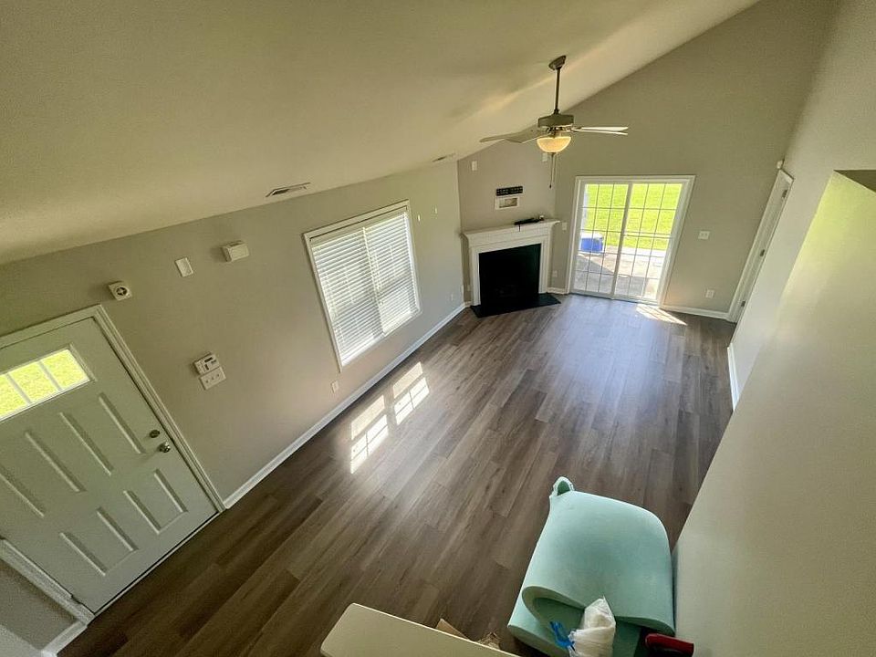 1st image of 180 Collinwood Dr