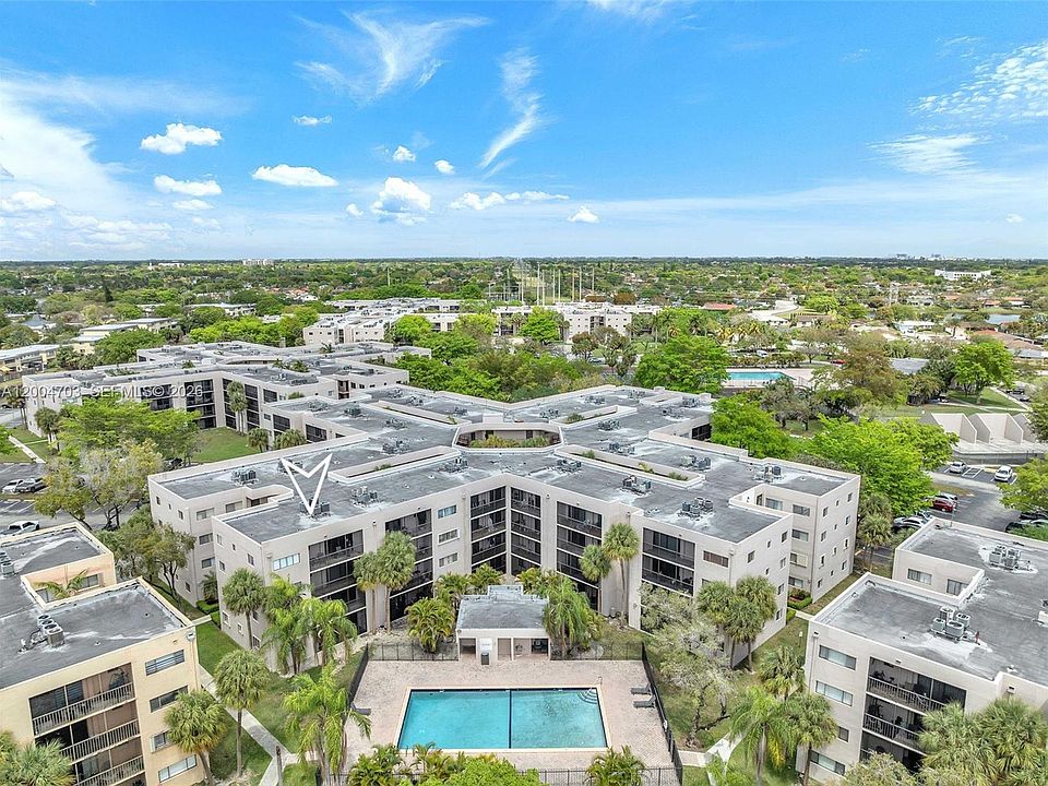1st image of 8540 SW 133rd Avenue Rd APT 312