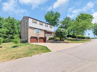 1352 Pesavento Dr, Bridgeville, PA