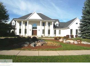 3573 Autumnwood Ln, Okemos, MI 48864