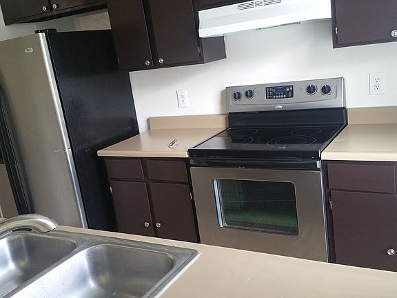 2nd image of 400 Rosewood Ave APT 505