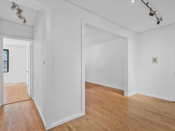 251 Seaman Avenue image 9 of 9