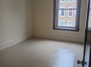 211 Walnut St #3-R, Holyoke, MA 01040