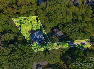 2100 Pineapple Ct, Matthews, NC 28105