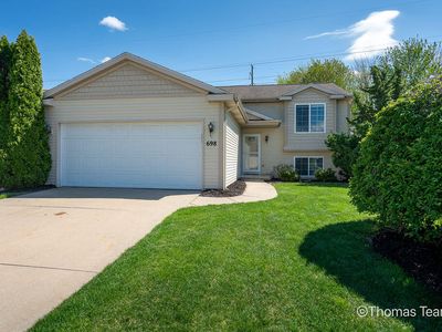 698 Silverbrook Dr SE, Kentwood, MI, 49548
