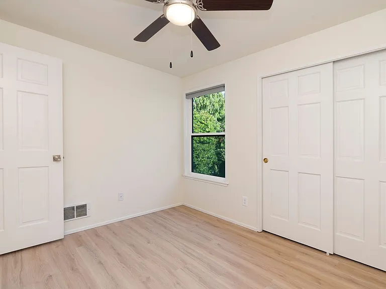4208 Beach Drive — Photo 66