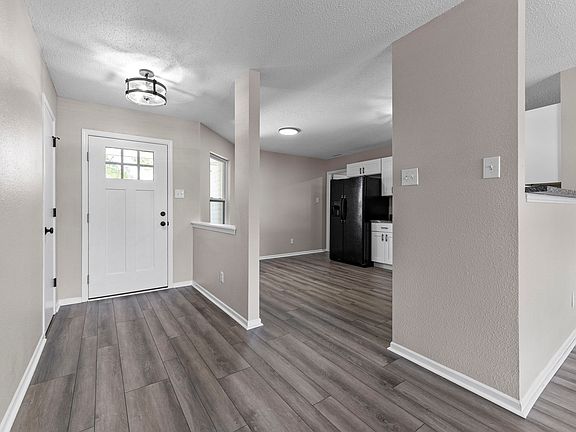 5th image of 7851 Caraway Ln