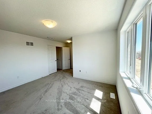 240 Ridley Cres — Photo 23