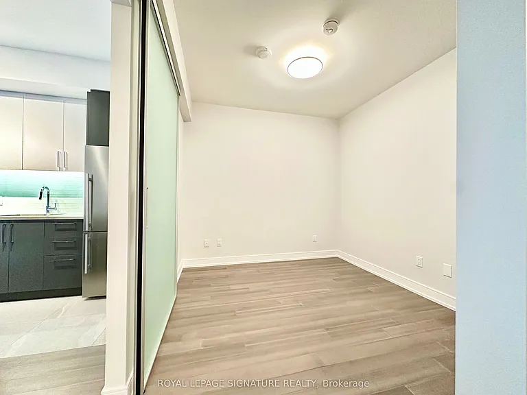 664 Spadina Ave #210 — Photo 12