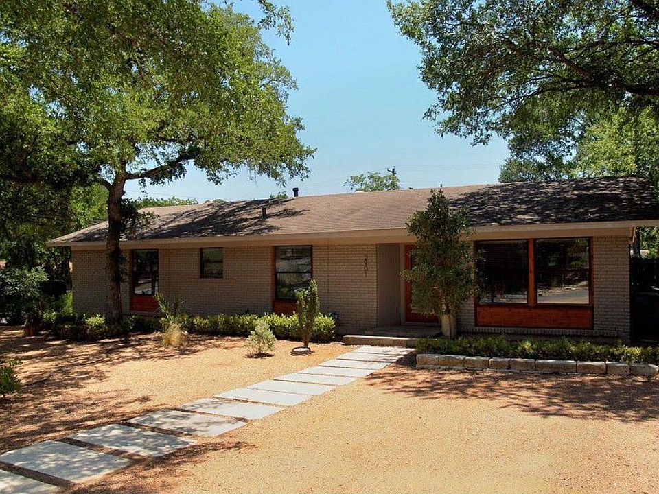 1st image of 2901 Oak Park Dr