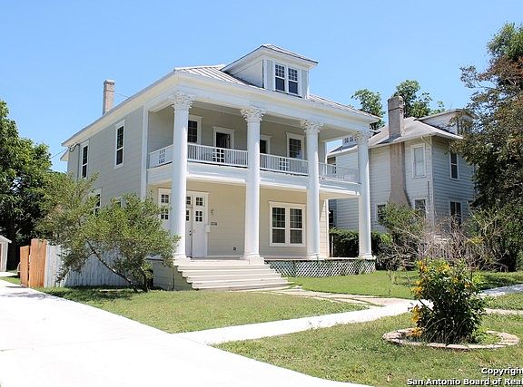 2nd image of 1017 W Magnolia Ave
