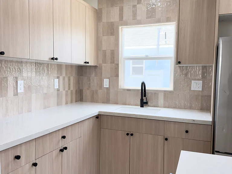 2510 Termino Ave #A — Photo 13