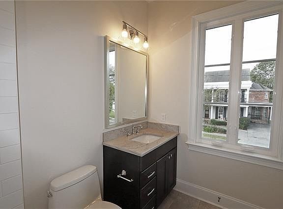 5th image of 9 Oaklawn Dr