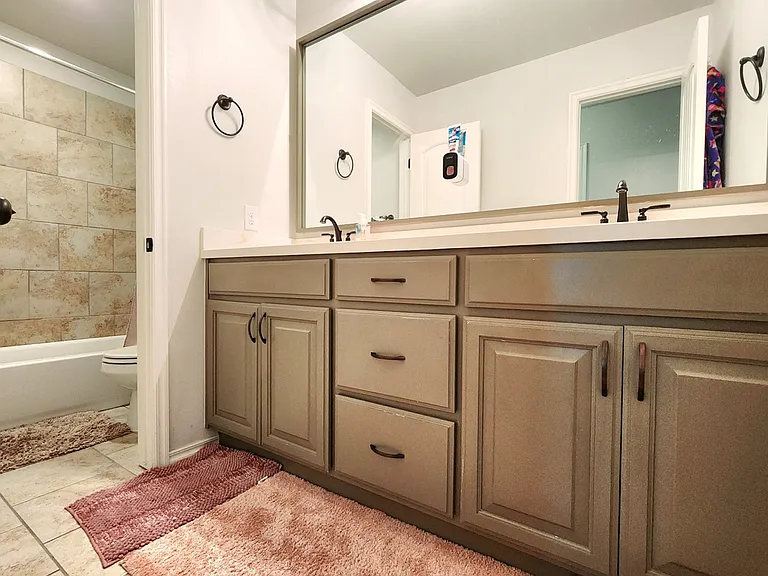 18600 Luna Dr — Photo 22