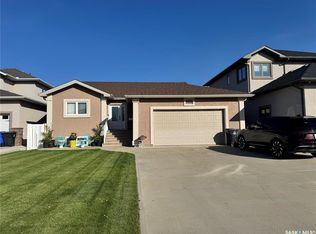 1916 Jesse BAY, Estevan, SK S4A 2W3