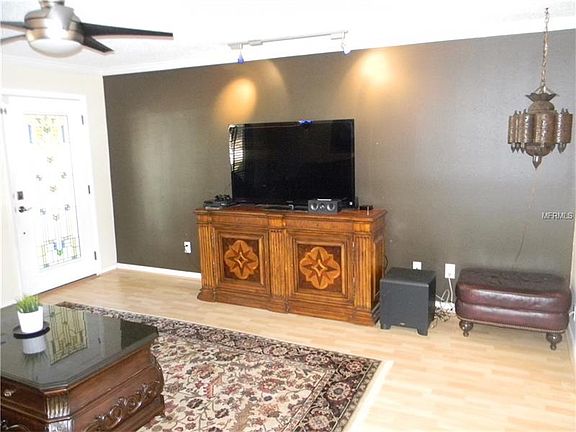 3rd image of 1705 Hibiscus Cir N