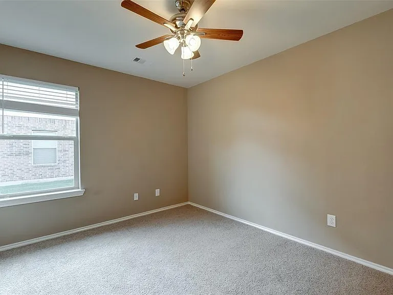 8731 Sunny Gallop Dr — Photo 20
