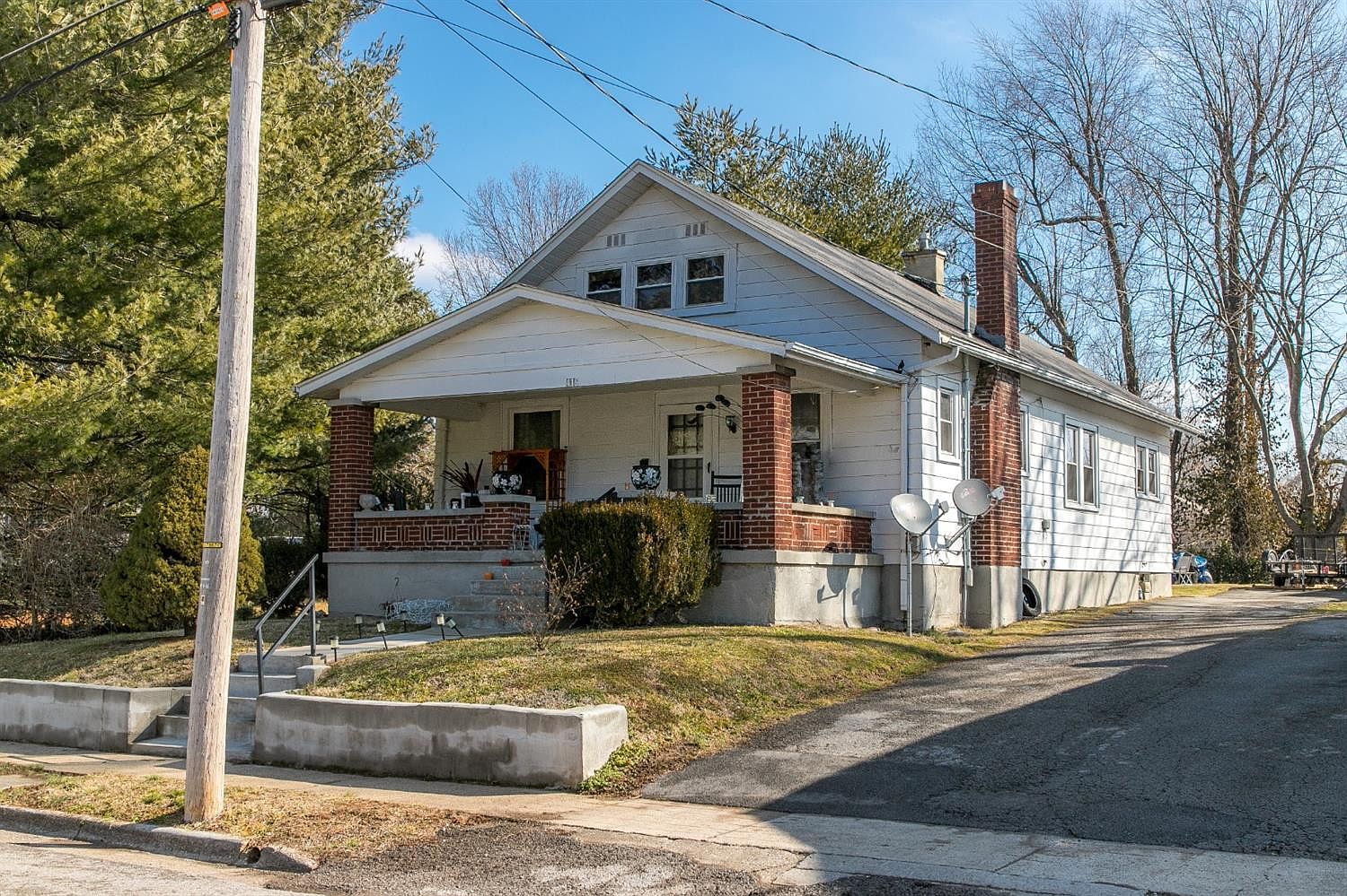 416 Chestnut St, Danville, KY 40422 | Zillow