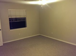 940 Springhill Dr, Burleson, TX 76028