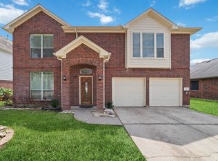 5339 Golden Stream Dr, Houston, TX 77066