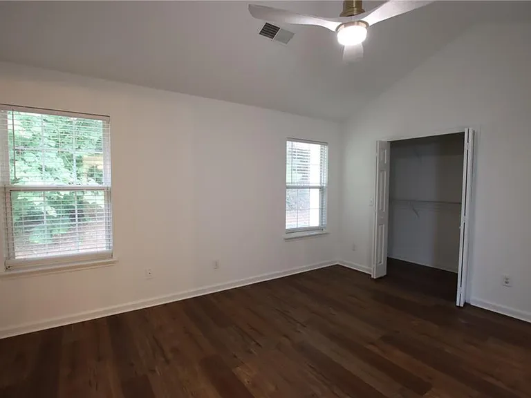 2256 Dresden Grn NW — Photo 23