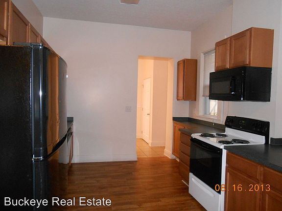 4th image of 66 E 18th Ave
