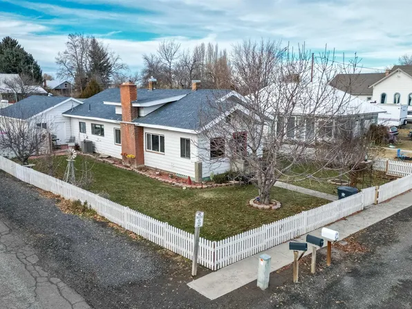210 Idaho St N, Eden, ID 83325