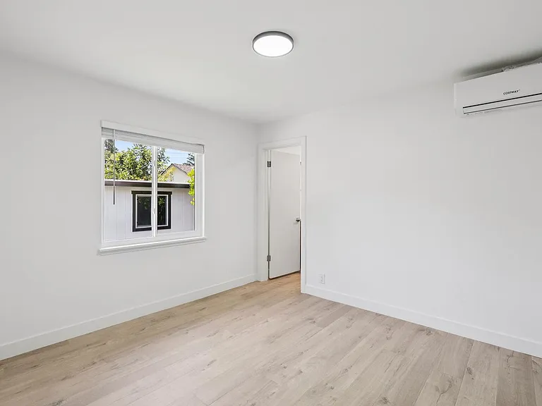 Davis 1120 — Photo 28
