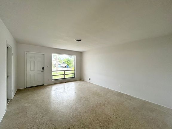 3rd image of 1105 Citrus Isle #1105
