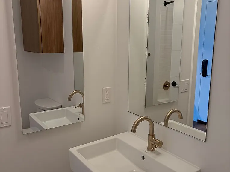 Rainford Apartments — Photo 53