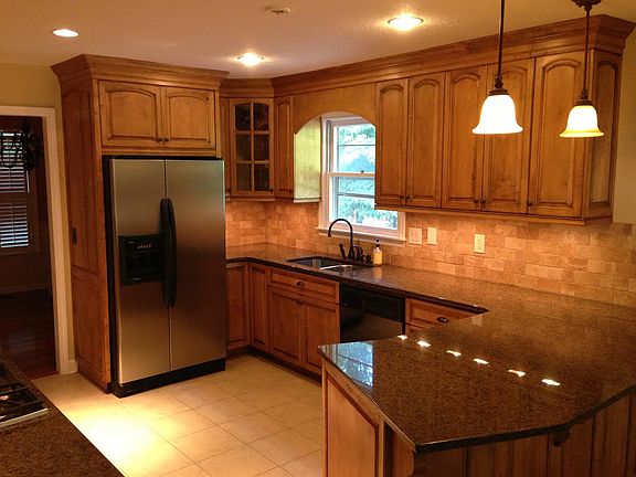 Gorgeous updated kitchen!