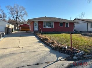 1540 Longfellow Ave, Waterloo, IA 50703