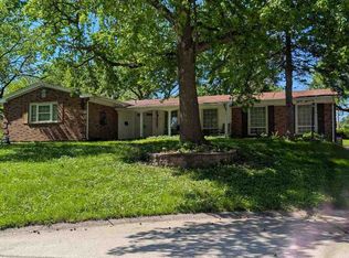 3070 Harness Dr, Florissant, MO 63033