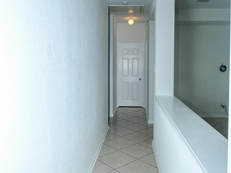 2615 Bisontine St — Photo 12