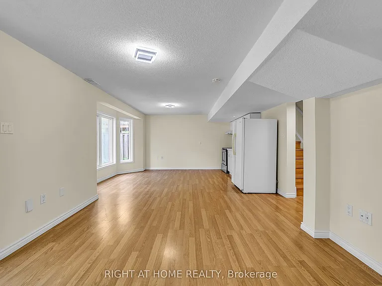 47 Medoc Pl — Photo 8