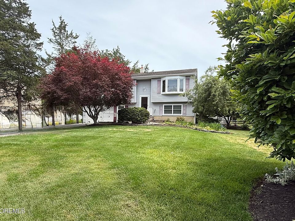 1st image of 415 Cook Road