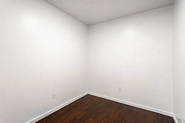 Rented by Bond New York | media 6